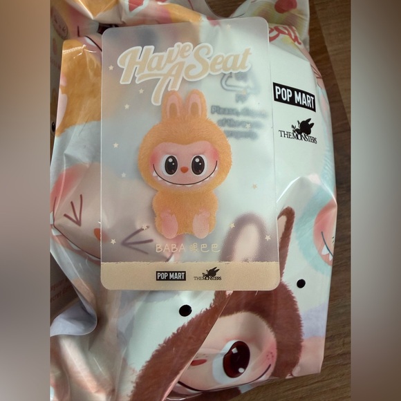 Have A Seat Labubu BABA, sealed bag - Picture 3 of 3